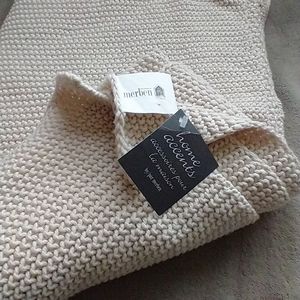 Merben 100% Cotton Throw